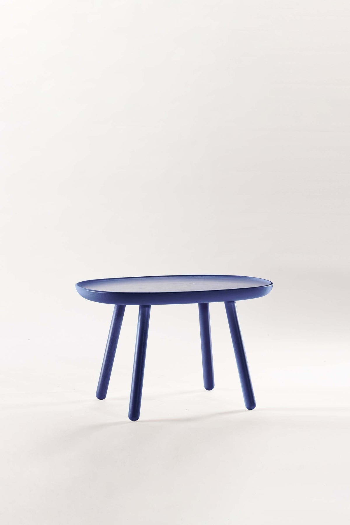 Naïve Side Table front view
