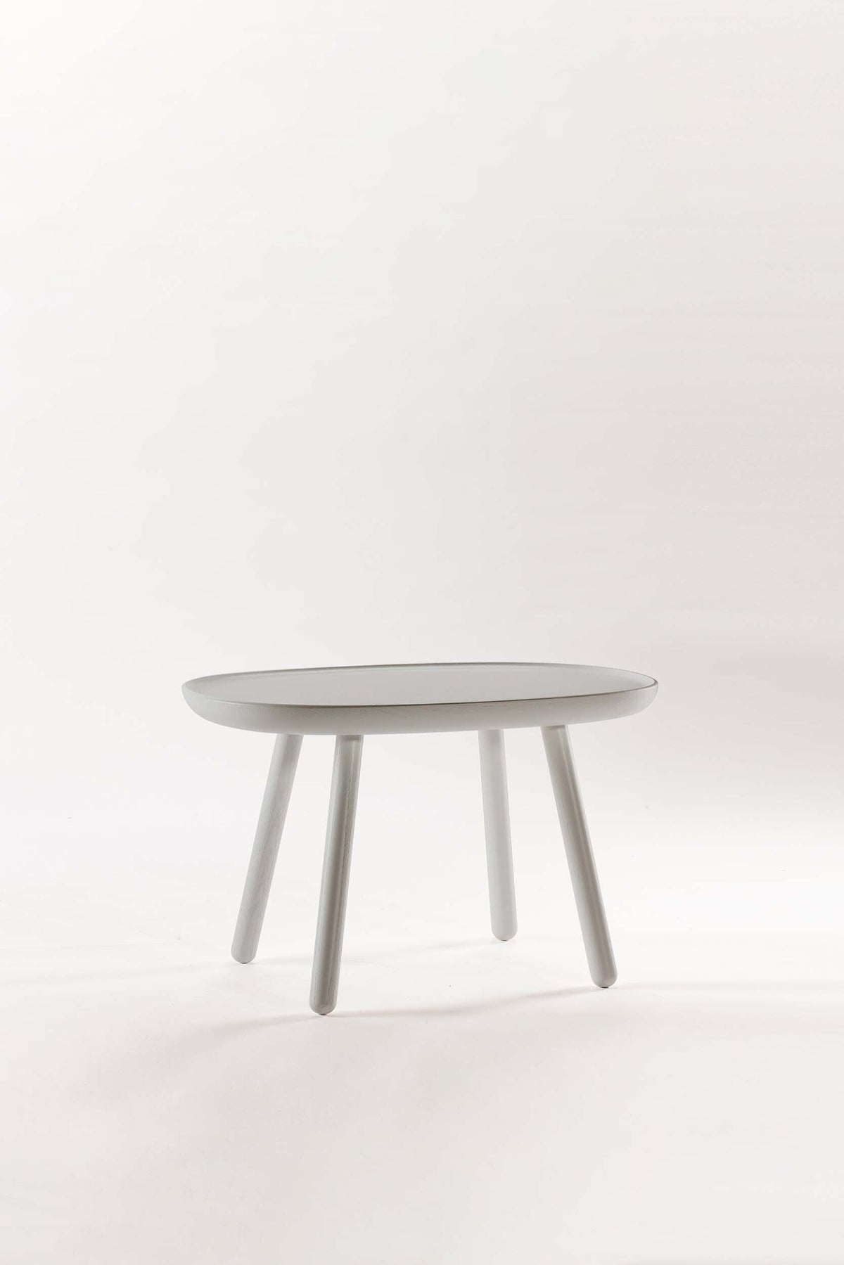 Naïve Side Table front view