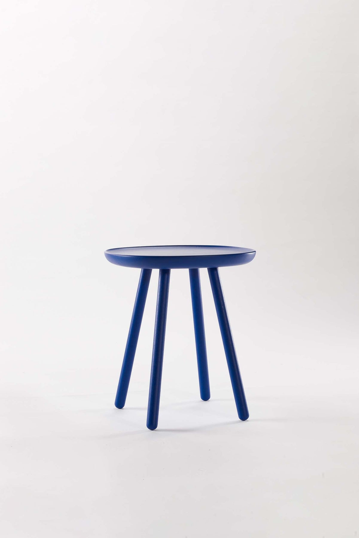 Naïve Side Table front view
