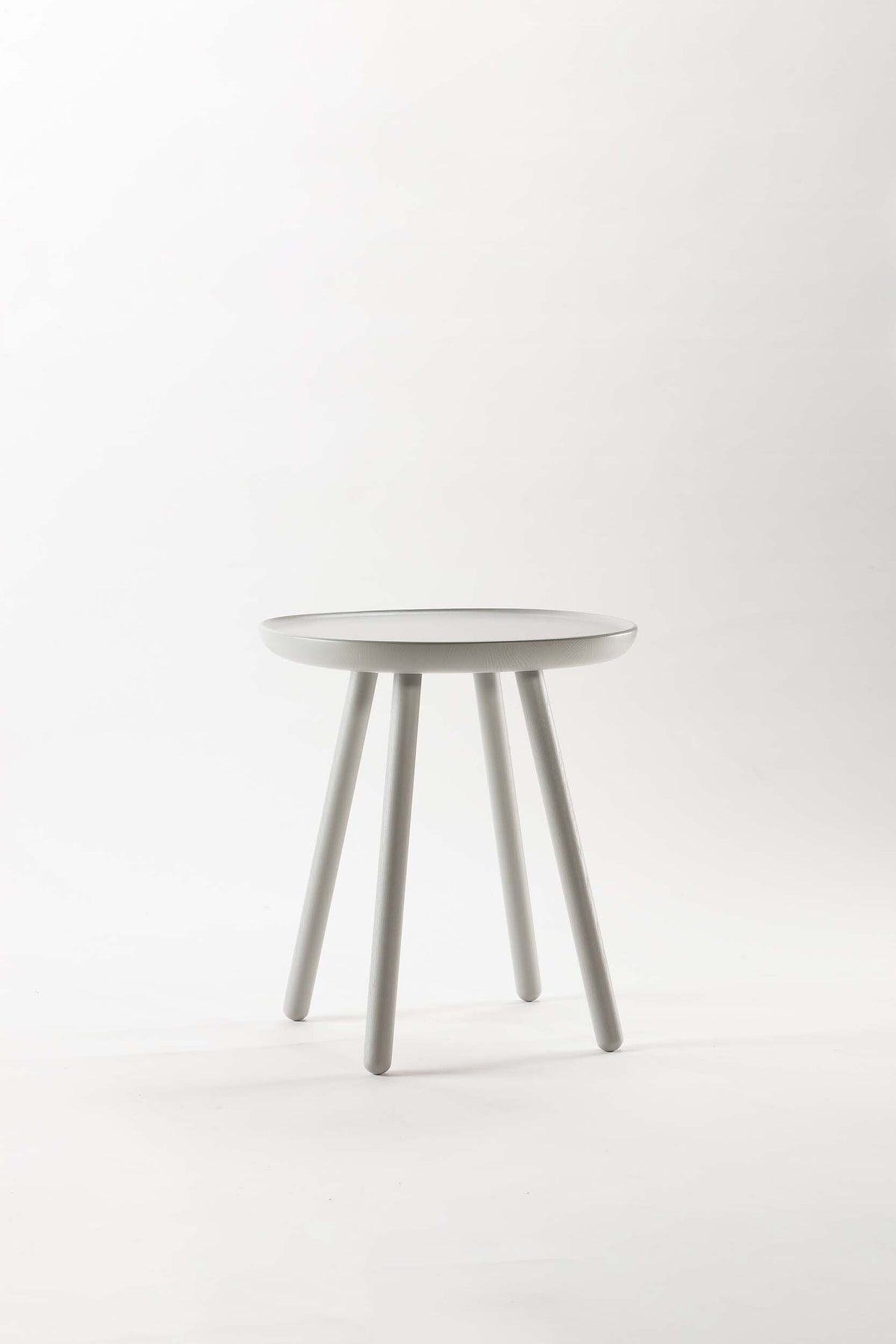 Naïve Side Table front view