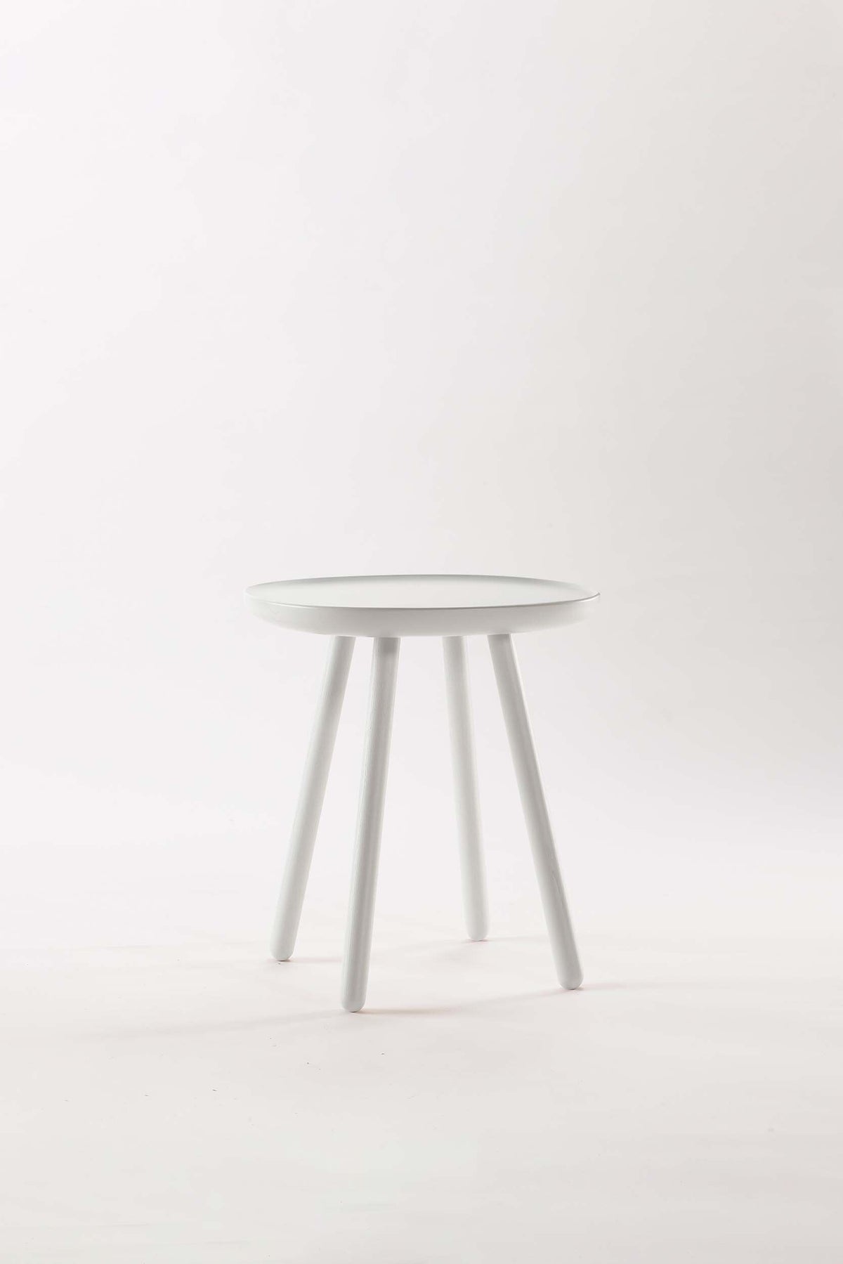Naïve Side Table front view