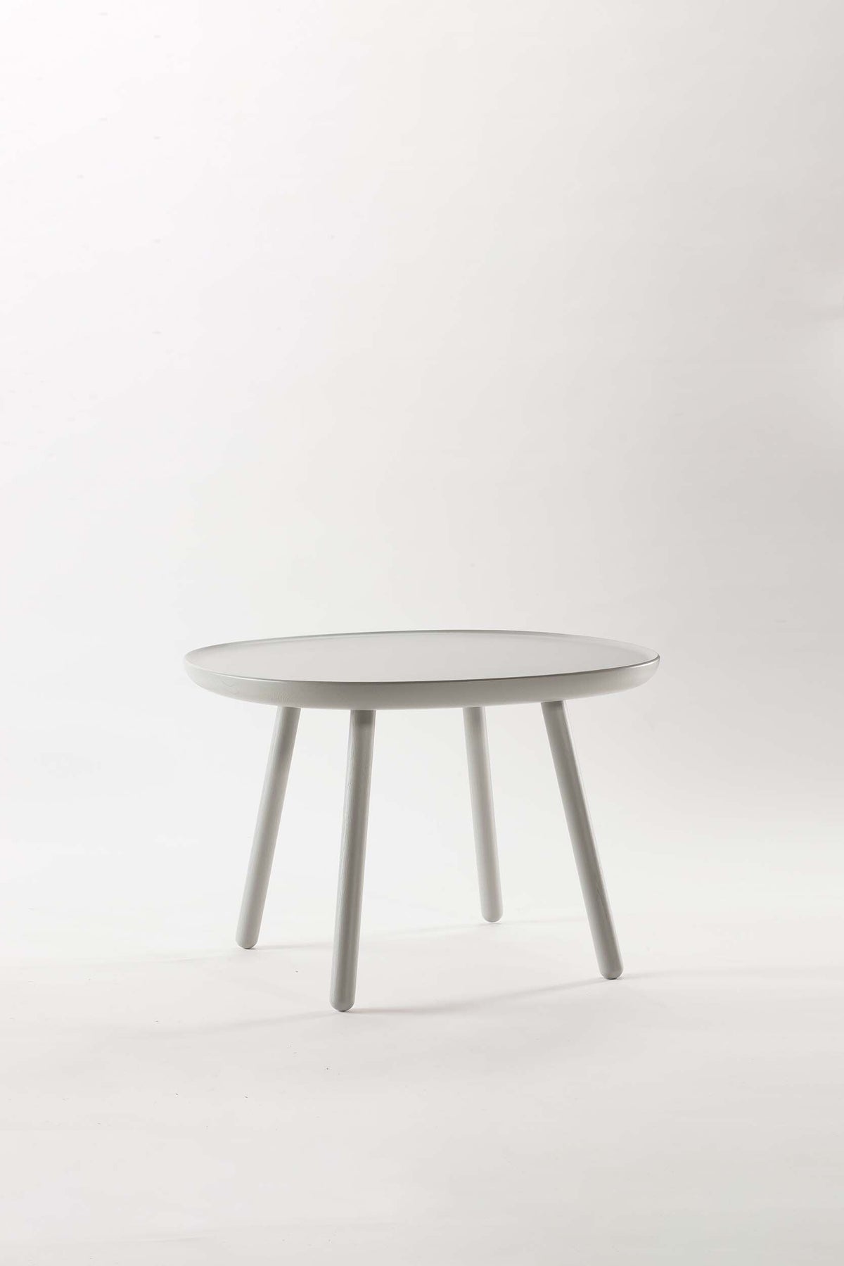 Naïve Side Table front view
