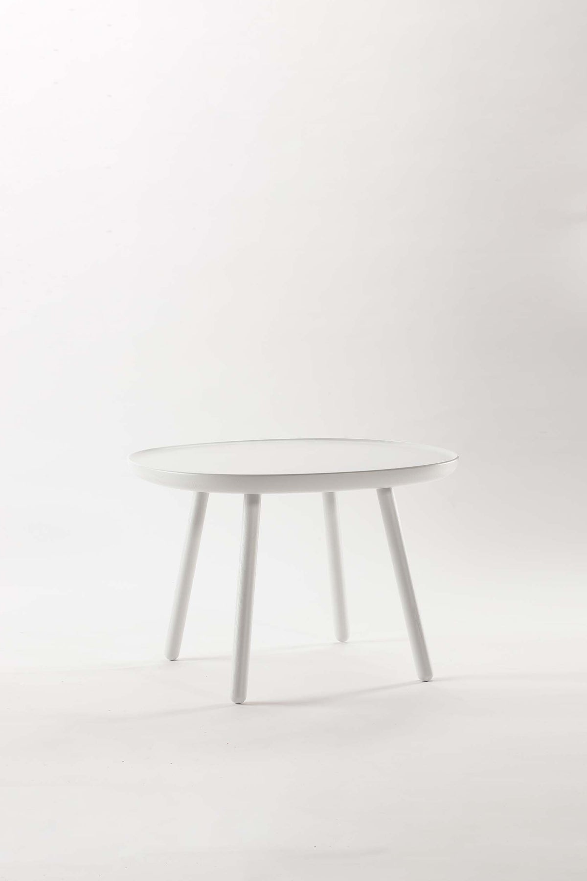 Naïve Side Table front view